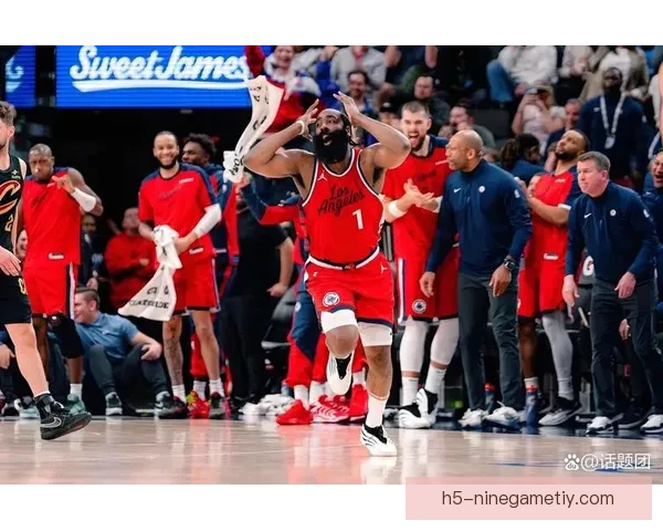 快船17战14胜哈登称可进步