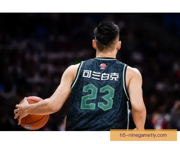 瓦诺利深情含泪鼓掌致敬拉涅利